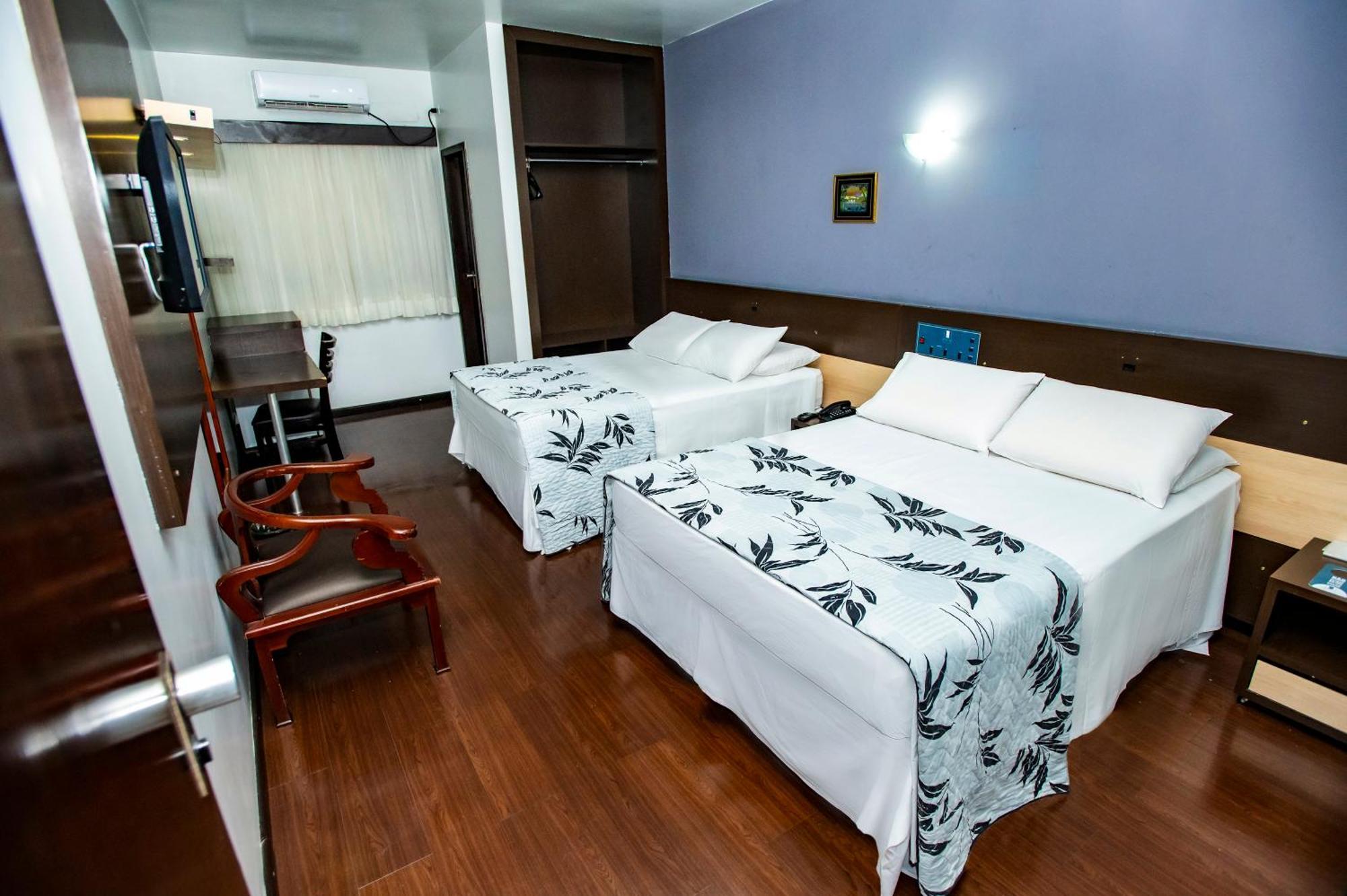 Hotel Presidencial Cuiabá Exterior foto